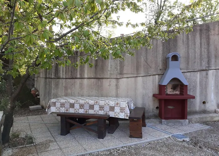 Oleandri1 Mit Blick Auf Wasser By Interhome