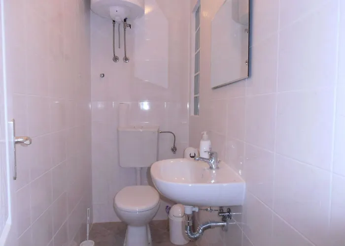 아파트 Oleandri1 Mit Blick Auf Wasser By Interhome