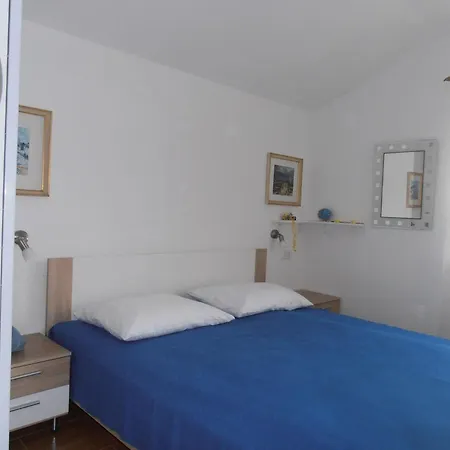 Oleandri1 Mit Blick Auf Wasser By Interhome *